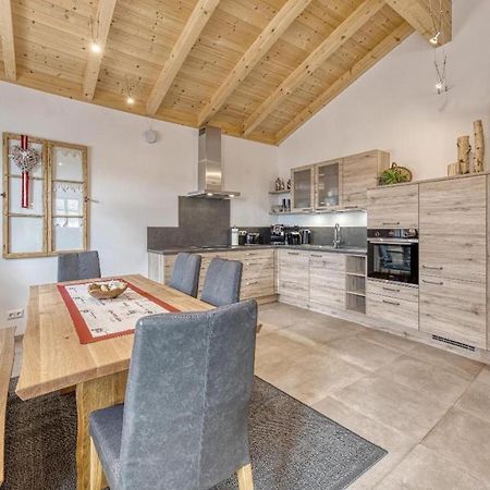 Pension Und Ferienchalets Zum Lebzelter Фрайунг Екстериор снимка