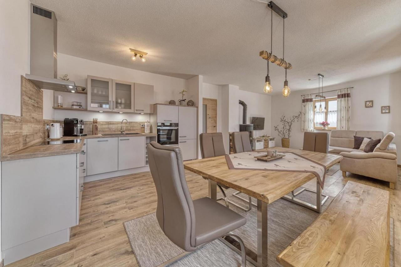 Pension Und Ferienchalets Zum Lebzelter Фрайунг Екстериор снимка