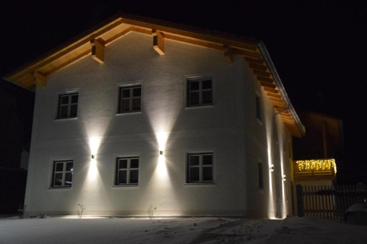 Pension Und Ferienchalets Zum Lebzelter Фрайунг Екстериор снимка